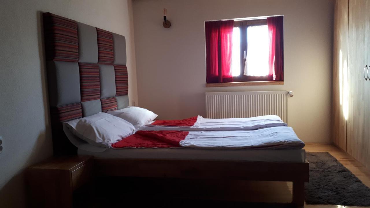 Bed and Breakfast Konoba Ognjiste Sokolac  Экстерьер фото