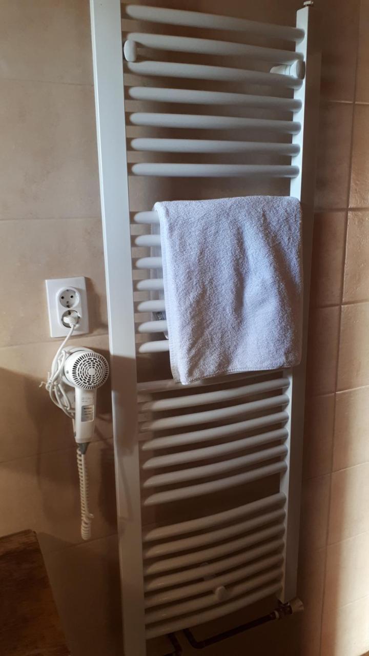 Bed and Breakfast Konoba Ognjiste Sokolac  Экстерьер фото