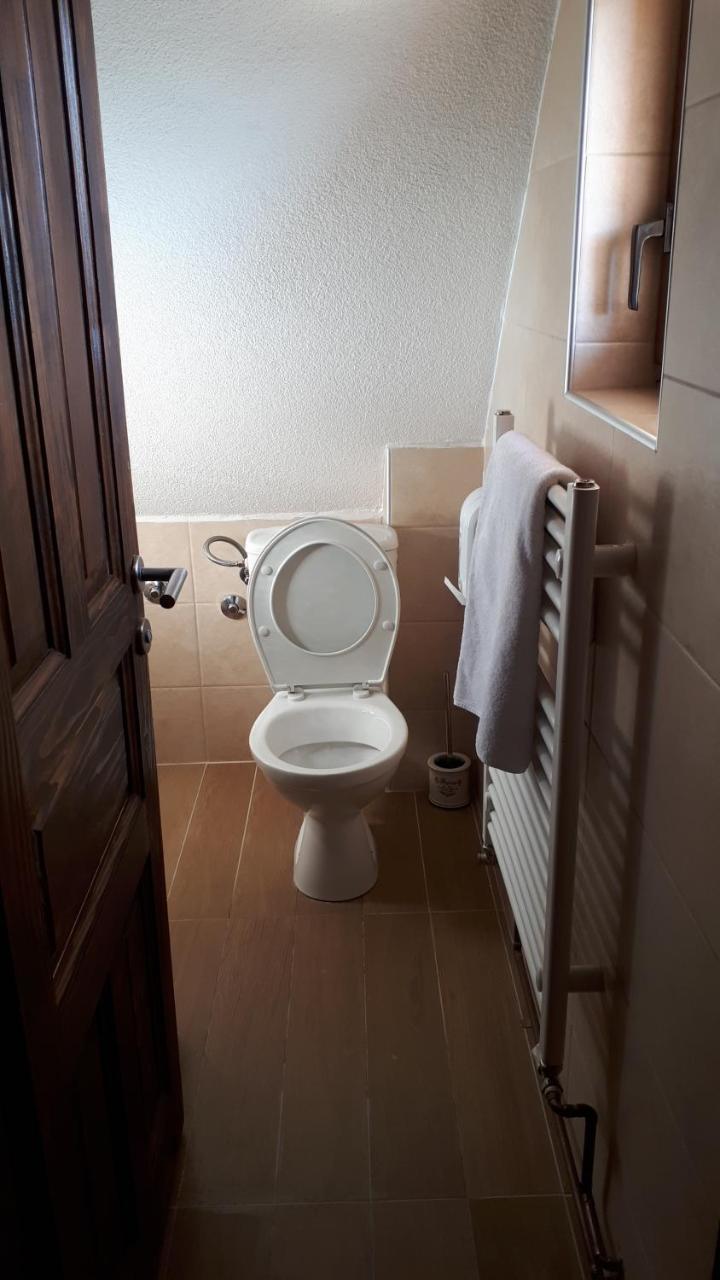 Bed and Breakfast Konoba Ognjiste Sokolac  Экстерьер фото