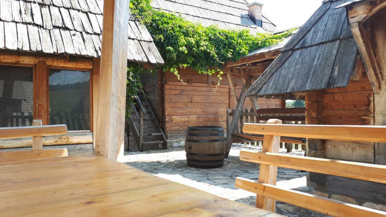Bed and Breakfast Konoba Ognjiste Sokolac  Экстерьер фото