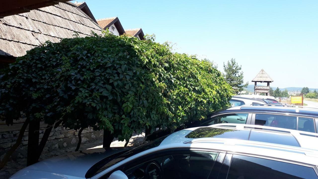 Bed and Breakfast Konoba Ognjiste Sokolac  Экстерьер фото